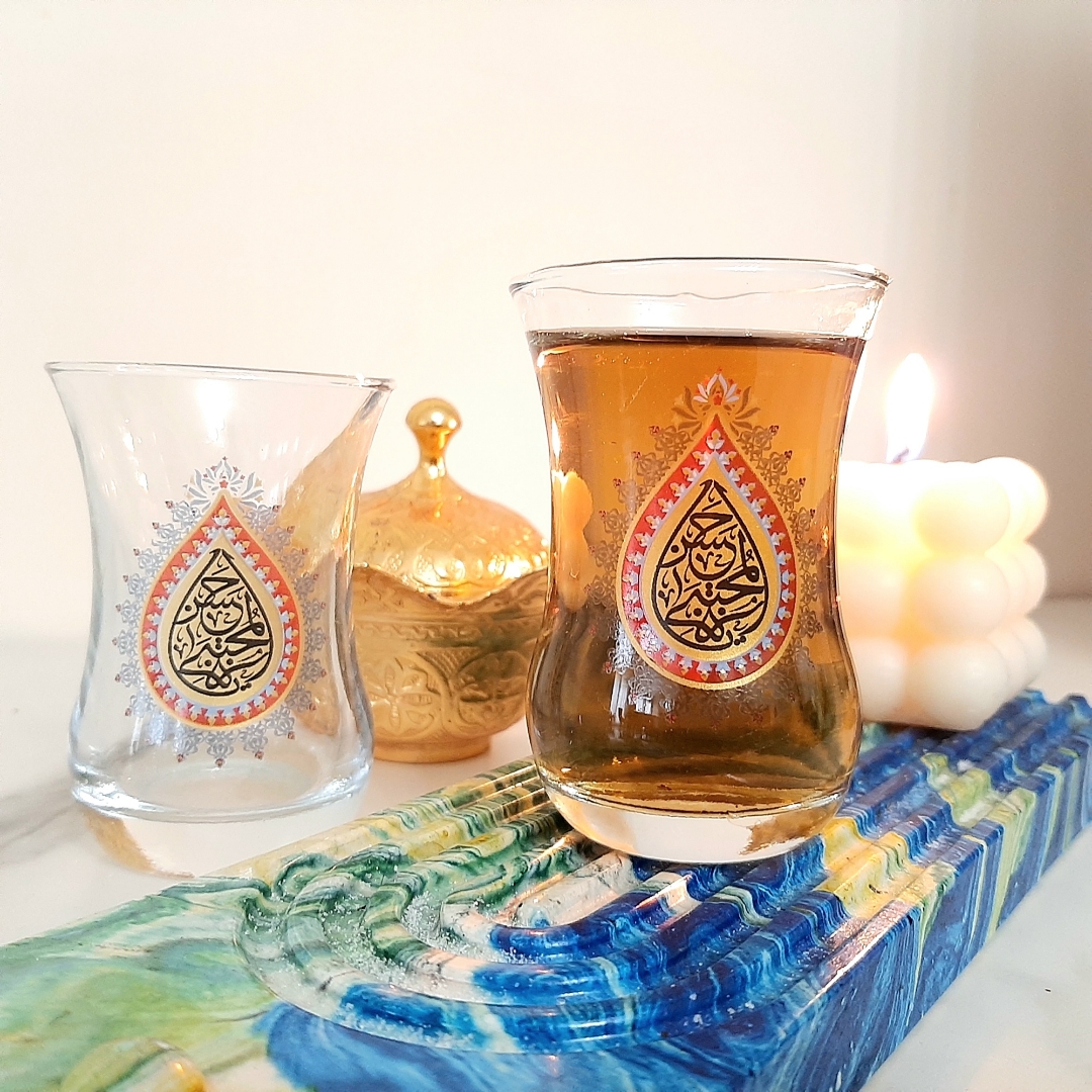 شراء أكواب شاي دينية مزيّنة بعبارة يا حسن المجتبى موديل 4832 بدون مقبض | متجر دیدار الثقافي